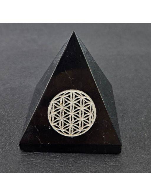  Pyramide Shungite 5 cm avec le symbole Fleur de vie