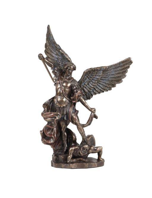 Statue de saint Michel terrassant le démon, en bronze coulé à froid 26cm Statue de saint Michel terrassant le démon, en bronze coulé à froid 26cm