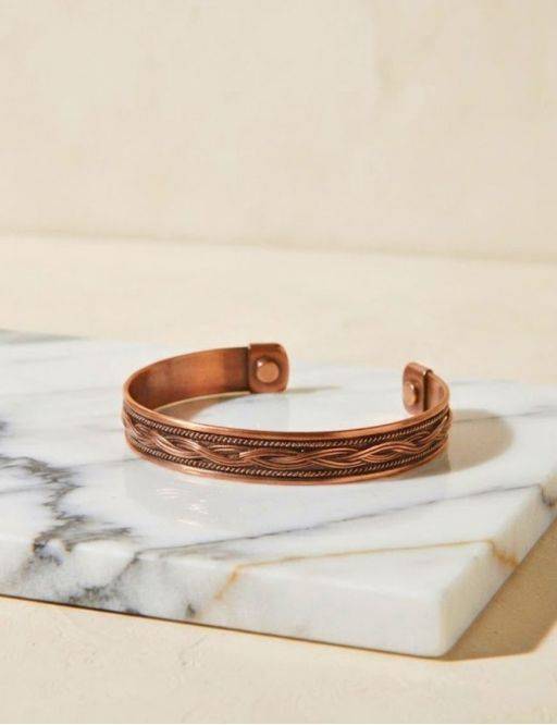Bracelet Magnétique en Cuivre – Vagues Entrelacées Bracelet Magnétique en Cuivre – Vagues Entrelacées