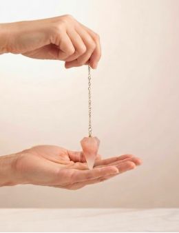 Pendule divinatoire Quartz Rose à facettes | Amour & radiesthésie