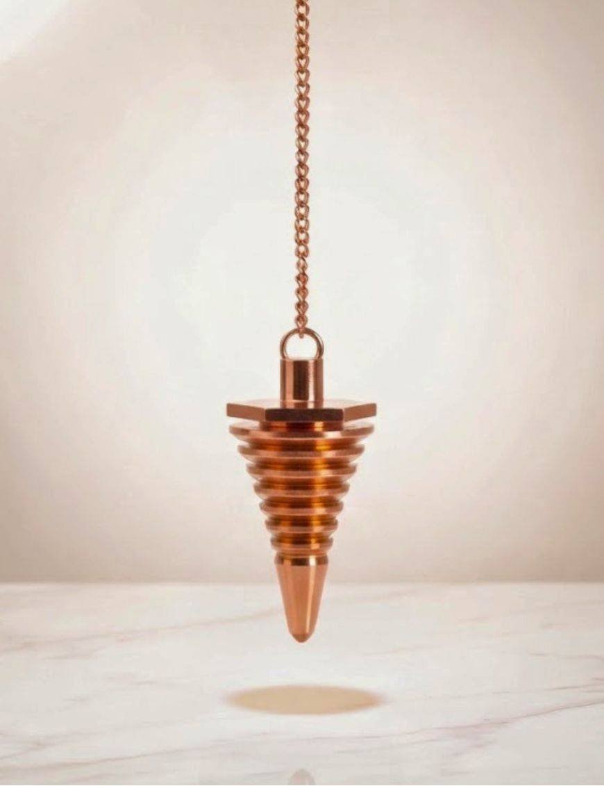 Pendule divinatoire métal conique cuivré avec chaîne cuivrée - Diamètre 1,5 cm
