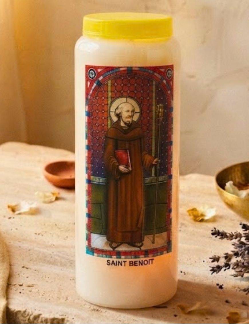 Neuvaine vitrail Saint Benoît : 9 jours, protection et paix