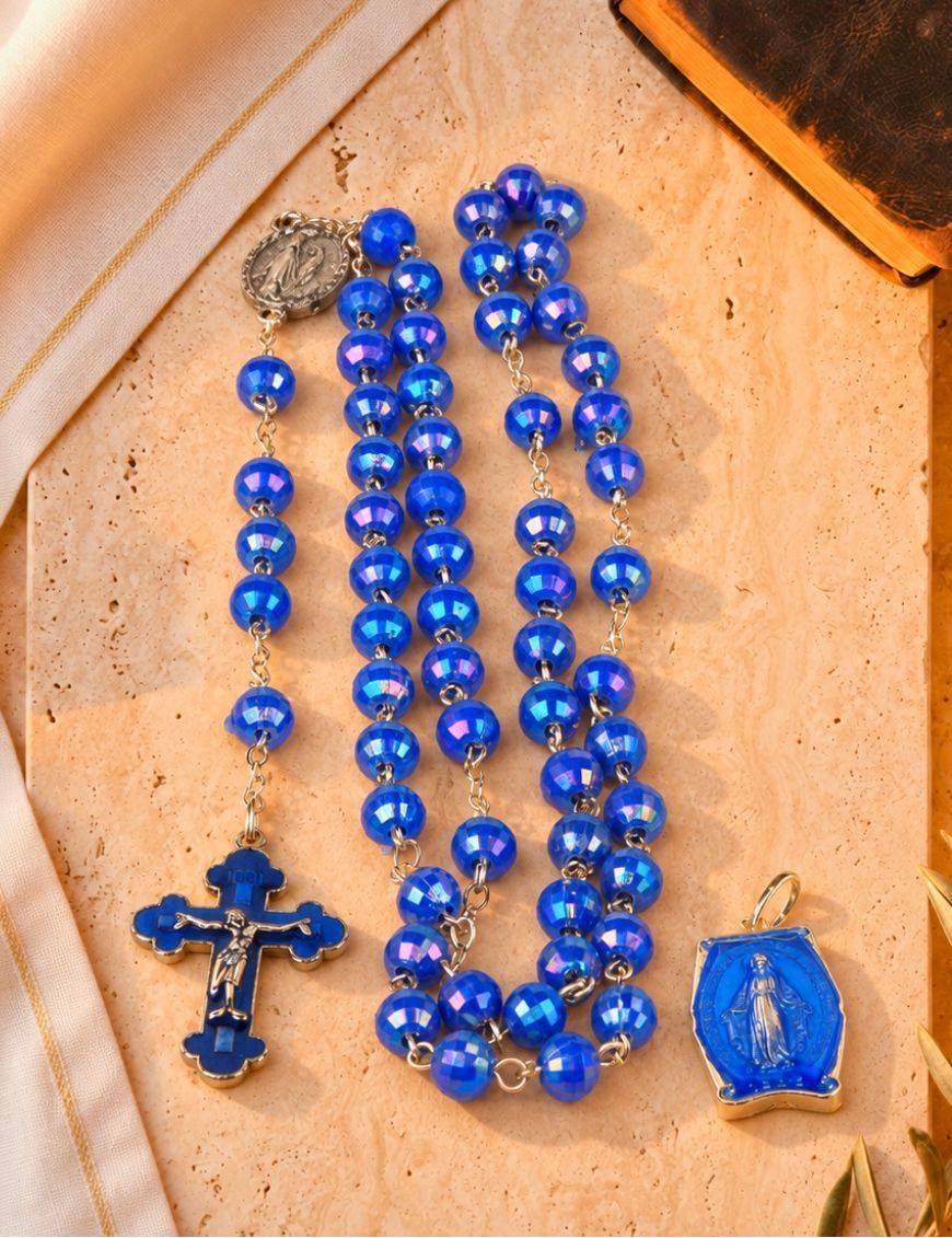 Chapelet chaînette, croix et médaille émaillées