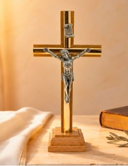 Calvaire / Crucifix / Croix en bois clair et métal cuivré 15 cm