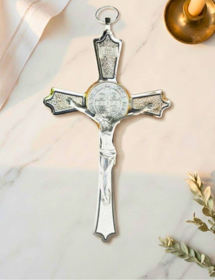 Crucifix / Croix de Saint Benoit métal chromé 20 cm
