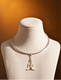 Pendentif Yogi 7 chakras, argent 925 et pierres serties