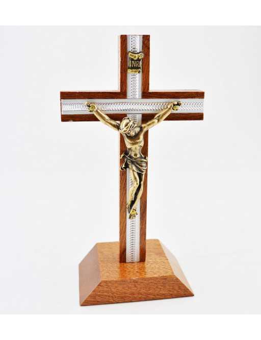 Crucifix sur pied ou calvaire en bois et métal argenté