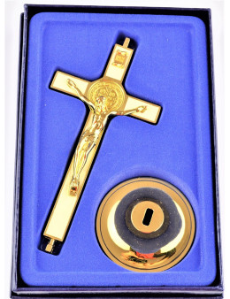 Crucifix sur pied ou calvaire Saint Benoit